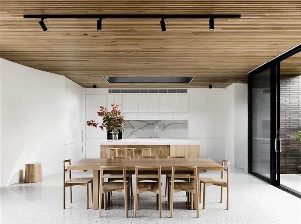 Trần nhựa mang vẻ đẹp tự nhiên